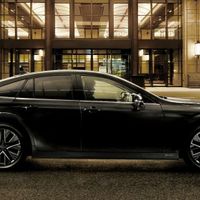 Xe chạy hydro Toyota Mirai 2024 ra mắt