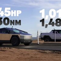 Tesla Cybertruck vượt qua GMC Hummer EV trong cuộc đọ sức kéo