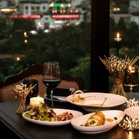 Hai nhà hàng The Rhythms và Cloud Nine Việt Nam vào top tốt nhất châu Á