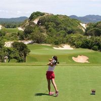 Sân golf được thiết kế bởi huyền thoại Greg Norman. Ảnh: golftimes
