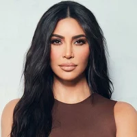 Thói quen giúp Kim Kardashian giữ thân hình đồng hồ cát