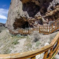 Cueva-de-las-Manos-ivivu-2