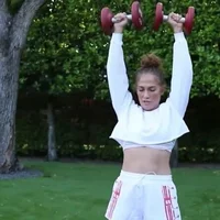 Jennifer Lopez tập gym