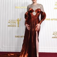 julia-garner-1677460913.jpg?w=1200&h=0&q=100&dpr=1&fit=crop&s=HZ-wU55sa-Vq2B-VK3zz5g