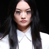 trang-diem-kinh-di-1664252230.jpg?w=1200&h=0&q=100&dpr=1&fit=crop&s=DZvBCFmjojJq9SbvkmUlVw