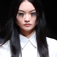 trang-diem-kinh-di-1664252230.jpg?w=1200&h=0&q=100&dpr=1&fit=crop&s=DZvBCFmjojJq9SbvkmUlVw