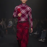 00011-burberry-fall-2023-ready-to-wear-credit-gorunway-scaled.jpg