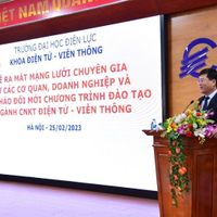Nguyễn Lê Cường, Phó hiệu trưởng Trường Đại học Điện lực phát biểu tại buổi lễ