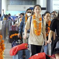 Du lịch Trung Quốc gặp khó khi dân đổ xô đi nước ngoài