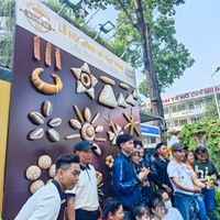 diem-check-in-hap-dan-cho-gioi-tre-tai-le-hoi.jpg