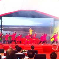 23-04-27-thanh-hoa-le-hoi-den-le-hoan-4.jpg