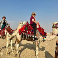 Ảnh: Fb Around the World at 80.