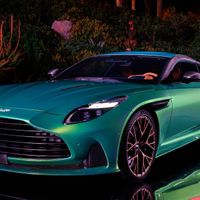 Aston Martin DB12
