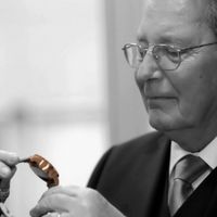 đồng hồ Roger Dubuis 