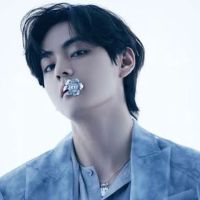  V (BTS) ra mắt album solo 