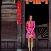 Khả Ngân cùng thời trang Elise