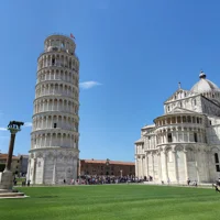 Tháp nghiêng Pisa