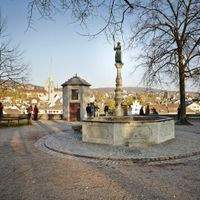 đồi-Lindenhof-ivivu