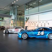 Mercedes Benz hợp tác McLaren