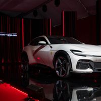 Siêu SUV đắt nhất Việt Nam gọi tên Ferrari Purosangue