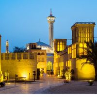 Dạo chơi khu phố cổ xưa giữa lòng Dubai hào nhoáng