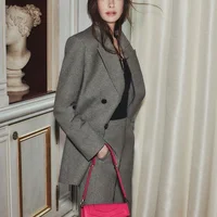 túi xách Fall 2023 của Bulgari 