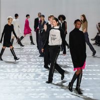 BST Helmut Lang Xuân-Hè 2024 đầu tiên của Peter Do tại Helmut Lang