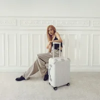 RIMOWA chiến dịch Never Still 4