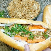 bánh-mif0-gà-xé-ivivu