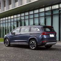 Hyundai Custin