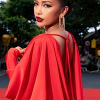 show diễn Phương Đông Rực Rỡ 