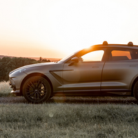 Aston Martin DBX707 