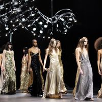Celine Thu Đông 2023: Khi boho và rocker chic kết hợp cùng sequin