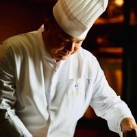 Junichi Yoshida ở nhà hàng Ishigaki Yoshida