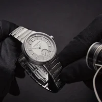 Mẫu đồng hồ Tambour của Louis Vuitton được đưa về boutique ở Việt Nam
