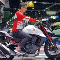 Honda CB750 Hornet thử âm thanh pô Akrapovic 2023