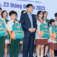 Johnathan Hạnh Nguyễn 