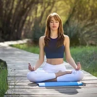 Tập yoga, mở rộng luân xa là cách tốt để bổ sung số 5