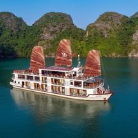 Thiết kế nổi bật của du thuyền Pelican Hạ Long. Ảnh: Du Thuyền Hạ Long