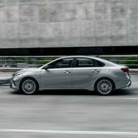 Kia Forte mới giá từ 21.000 USD