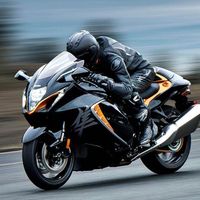 Suzuki Hayabusa 2023 ra mắt thị trường, giá hơn 616 triệu đồng
