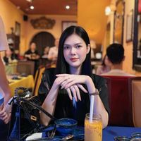 Ngọc Trinh công khai tình tứ bên bạn trai ngay trước thềm năm mới