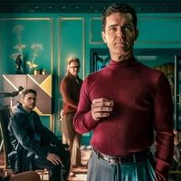 Money Heist: Berlin hạng 1 ở 75 nước, nam chính cười toả nắng cực cuốn