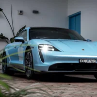 Xe điện Porsche Taycan bị triệu hồi để kiểm tra pin