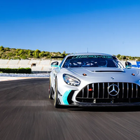 Vạn lý tốc độ - hơi thở của mãnh thú Mercedes-AMG GT2 697 mã lực
