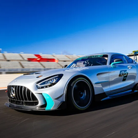 Vạn lý tốc độ - hơi thở của mãnh thú Mercedes-AMG GT2 697 mã lực
