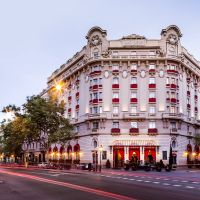 Chất rock ‘n’ roll khó lẫn tại địa điểm ẩm thực xa hoa mới nhất của Barcelona