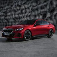 Xe BMW i5 5 Series có vị trí bộ pin thấp đảm bảo vận hành linh hoạt