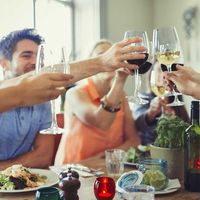 6 loại thực phẩm giá rẻ giúp giải rượu hiệu quả và bảo vệ gan