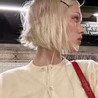 Làm mới diện mạo từ phụ kiện cài tóc như các “IT-girl” đình đám
